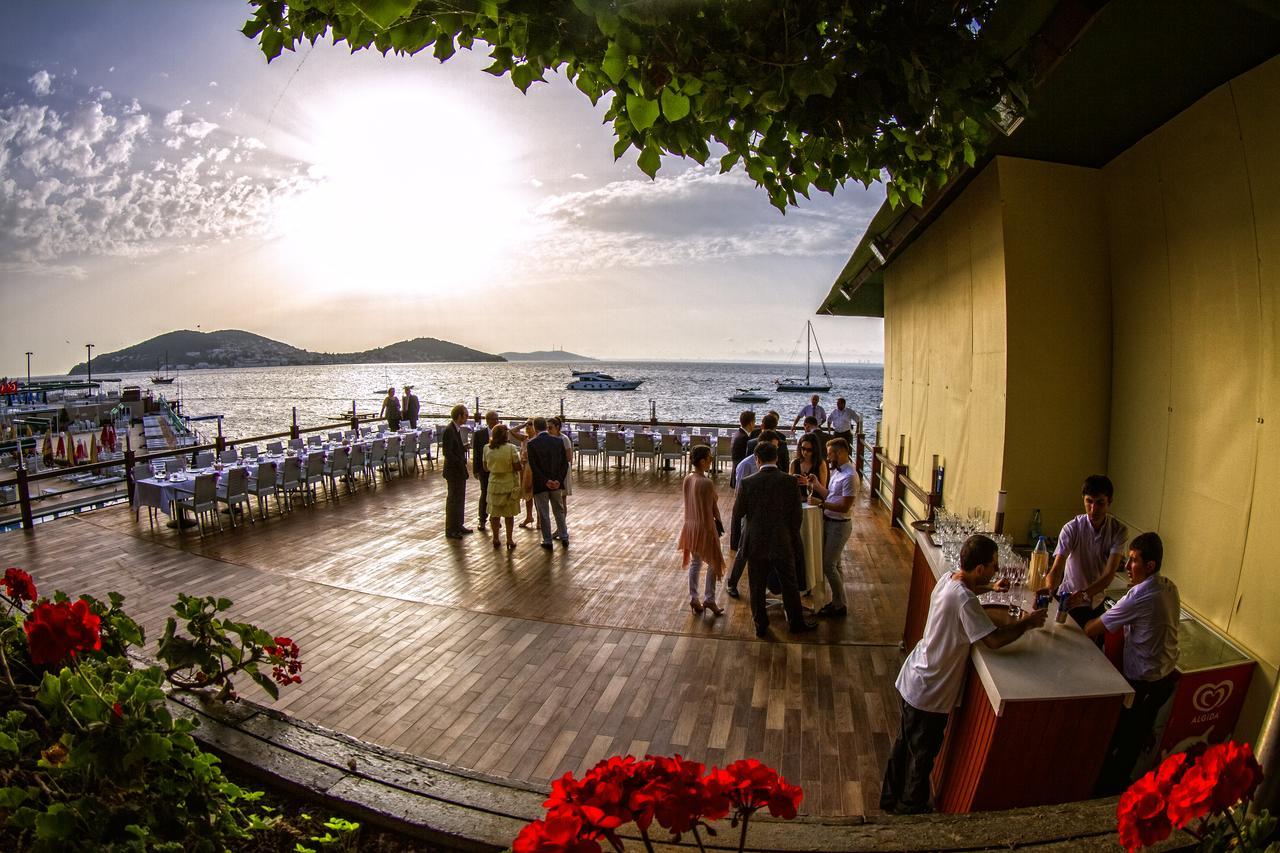 Anadolu Kulubu Hotel Prinseneilanden Buitenkant foto
